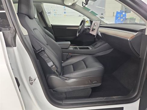Used 2023 Tesla Model Y Long Range image 10