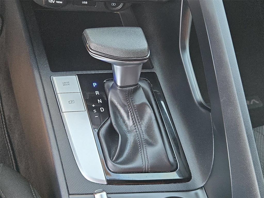Used 2022 Hyundai Elantra SE w/ Cargo Package FWD image 8