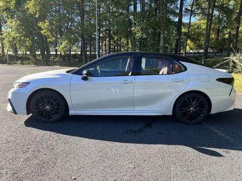 Used 2023 Toyota Camry XSE image 6