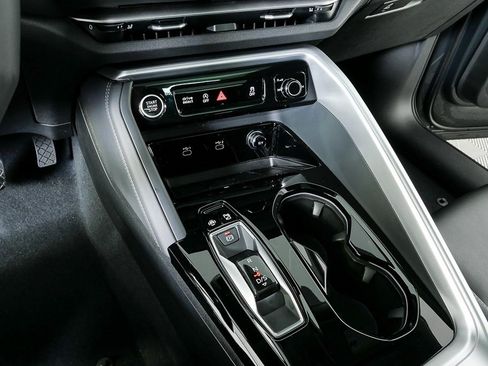 New 2025 Audi Q5 2.0T Premium Plus image 18