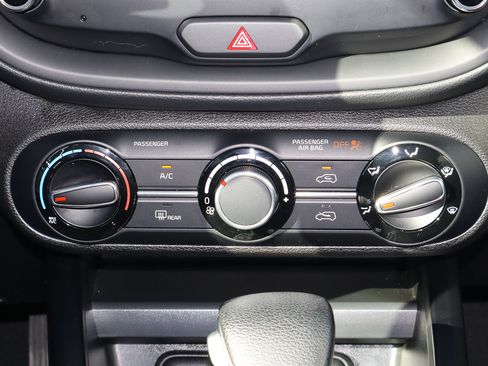 Used 2024 Kia Soul LX w/ Option Group 015 image 11