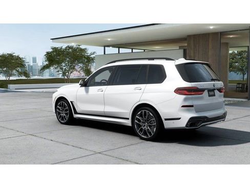 New 2026 BMW X7 xDrive40i w/ Executive Package image 2