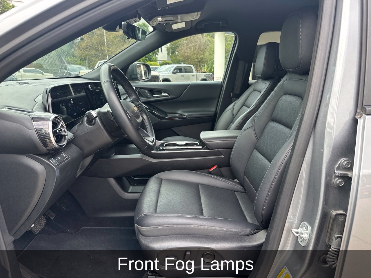 Used 2025 Chevrolet Equinox LT w/ Convenience Package II FWD image 8