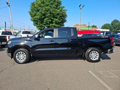 Used 2023 Chevrolet Silverado 1500 LT AWD/4WD image 7