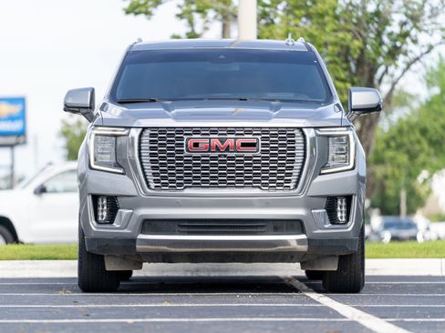 Used 2023 GMC Yukon XL Denali RWD image 36