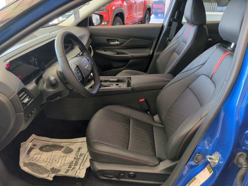 New 2026 Nissan Sentra SR w/ SR Premium Package FWD image 8