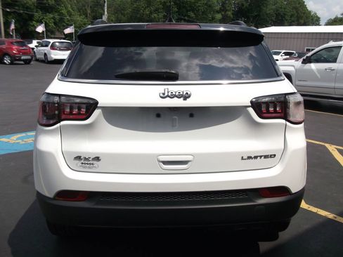 Used 2022 Jeep Compass Limited image 7