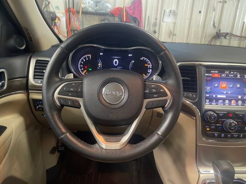 Used 2016 Jeep Grand Cherokee Limited w/ Trailer Tow Group IV AWD/4WD image 19