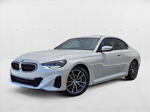 Used 2025 BMW 230i xDrive Coupe image 1