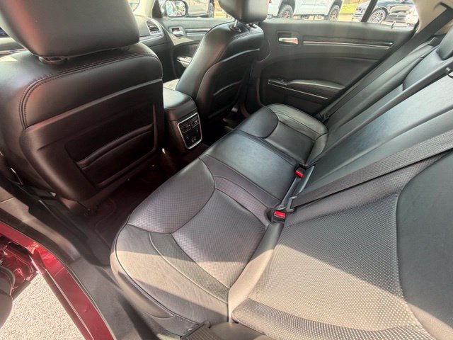 Used 2017 Chrysler 300 C w/ Safetytec Plus Group RWD image 15
