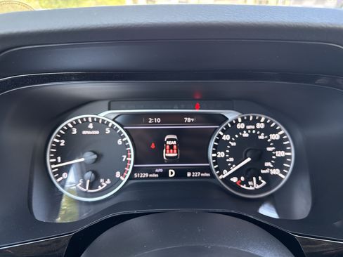 Certified 2024 Nissan Pathfinder SL w/ SL Premium Package AWD/4WD image 3
