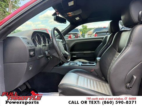 Used 2009 Dodge Challenger R/T RWD image 17