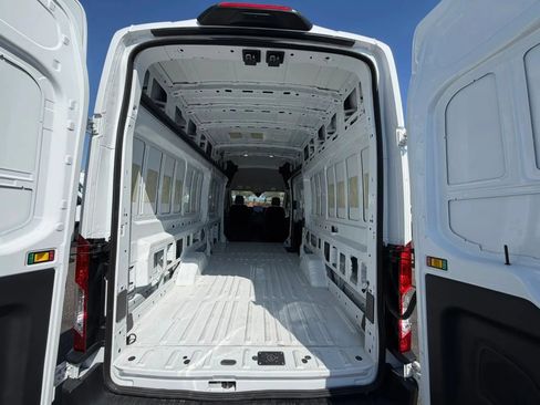 Used 2026 Ford Transit 250 148 High Roof Extended RWD image 12