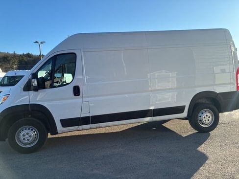 Used 2023 RAM ProMaster 2500 FWD image 10