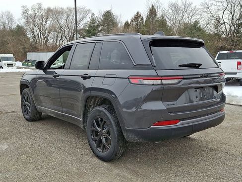 New 2026 Jeep Grand Cherokee Altitude AWD/4WD image 6