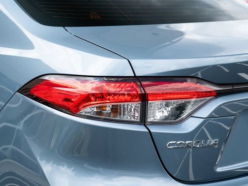 Used 2023 Toyota Corolla LE FWD image 18