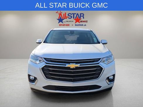 Used 2021 Chevrolet Traverse Premier image 2