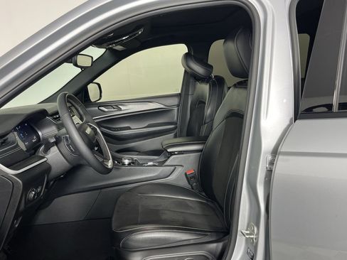 Certified 2023 Jeep Grand Cherokee L Laredo image 20