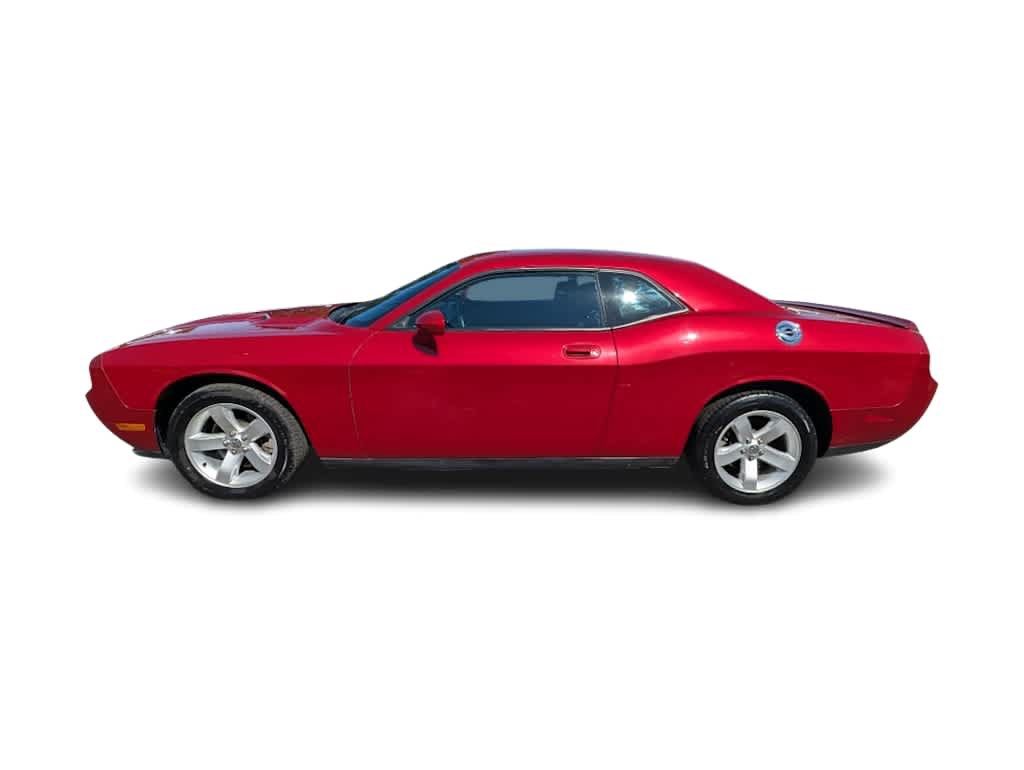 Used 2010 Dodge Challenger R/T RWD image 3