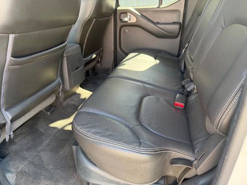 Used 2017 Nissan Frontier PRO-4X image 12