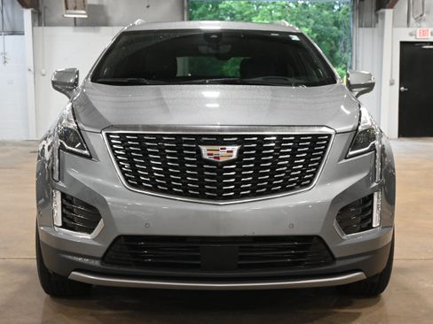 Used 2024 Cadillac XT5 Premium Luxury w/ Technology Package AWD/4WD image 3