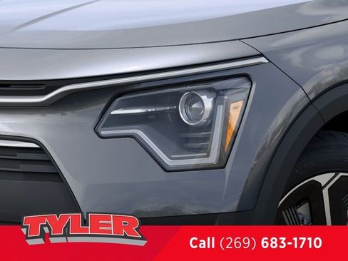 New 2026 Kia Niro LX FWD image 11