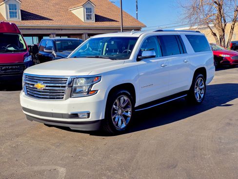 Used 2019 Chevrolet Suburban Premier image 12