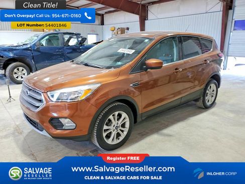 Used 2017 Ford Escape SE FWD image 1