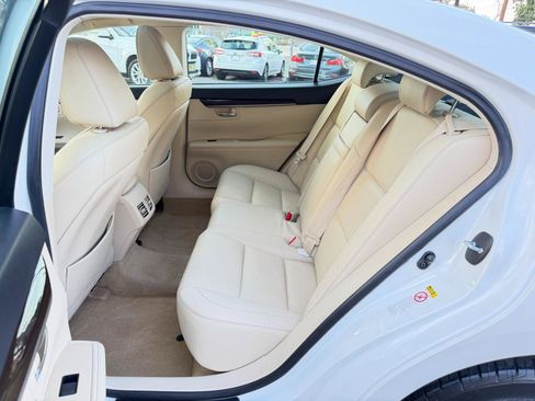 Used 2015 Lexus ES 350 w/ Luxury Package FWD image 31