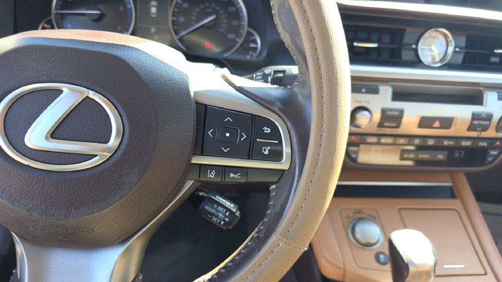 Used 2017 Lexus ES 350 w/ Accessory Package 2 FWD image 16