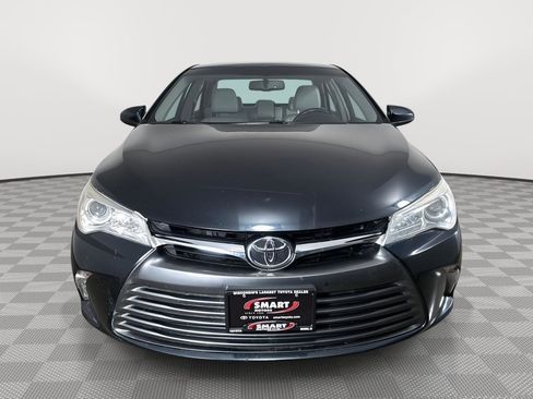 Used 2015 Toyota Camry XLE w/ Moonroof Package FWD image 9