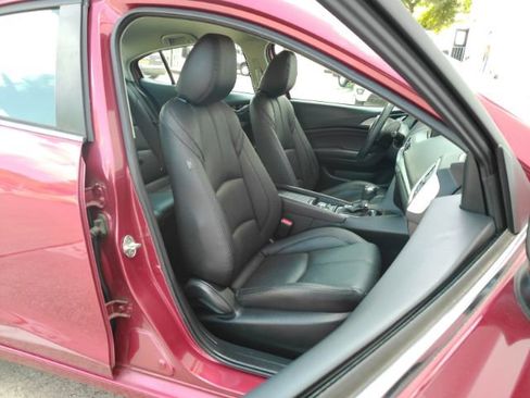 Used 2018 MAZDA MAZDA3 Touring FWD image 20