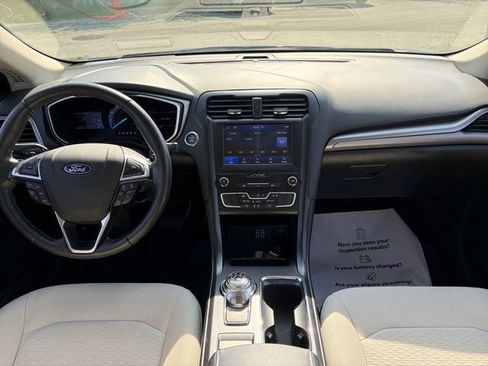 Used 2019 Ford Fusion SE w/ Equipment Group 151A FWD image 21