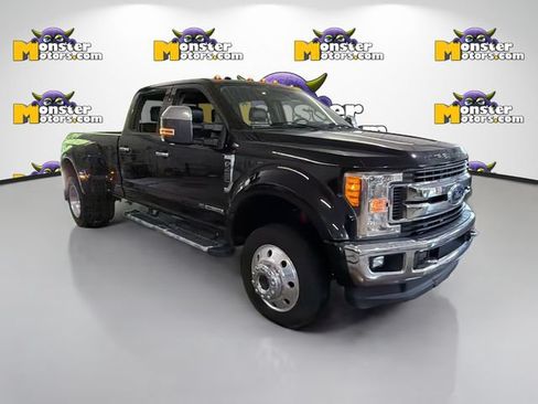 Used 2017 Ford F450 XLT w/ XLT Premium Package AWD/4WD image 3