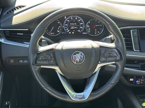 Used 2023 Buick Enclave Avenir image 25