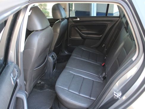Used 2014 Volkswagen Jetta TDI FWD image 10