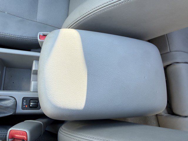 Used 2010 Subaru Forester 2.5X Limited AWD/4WD image 31