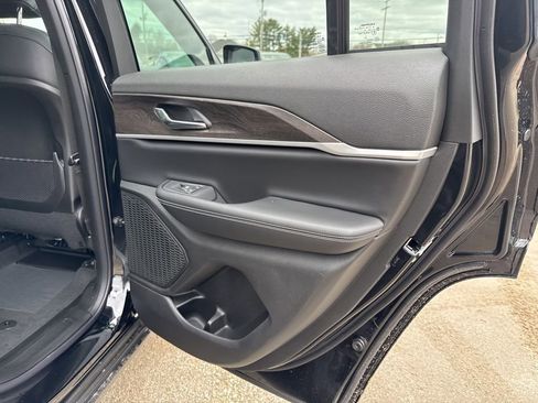New 2026 Jeep Grand Cherokee Altitude AWD/4WD image 28
