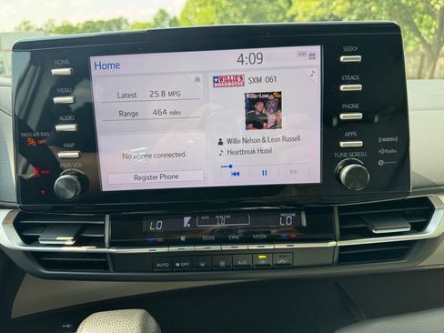 Used 2022 Toyota Sienna LE FWD image 21