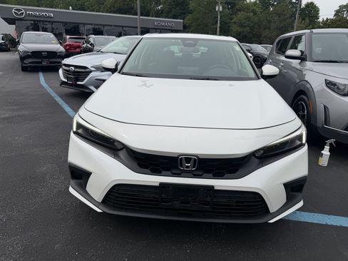 Used 2024 Honda Civic EX-L image 3