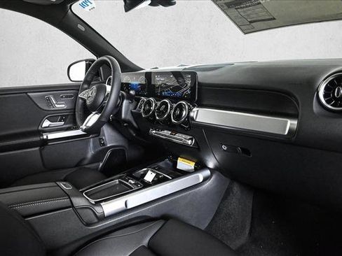 New 2026 Mercedes-Benz GLB 250 4MATIC image 24