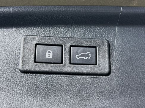Used 2022 Subaru Outback Premium AWD/4WD image 28