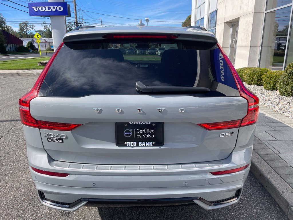 Certified 2024 Volvo XC60 B5 Plus w/ Climate Package AWD/4WD image 4