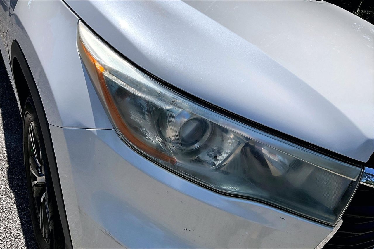 Used 2016 Toyota Highlander XLE FWD image 33