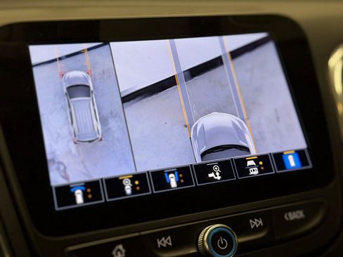 Used 2023 Chevrolet Equinox LT AWD/4WD image 43