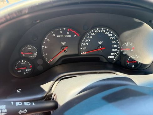 Used 1999 Chevrolet Corvette Coupe RWD image 15