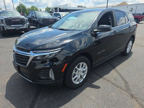 Used 2022 Chevrolet Equinox LT AWD/4WD image 2