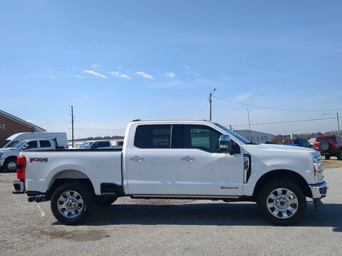 Certified 2025 Ford F350 Lariat w/ Lariat Ultimate Package image 2