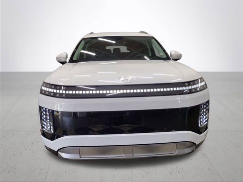 New 2026 Hyundai Ioniq 9 SEL image 3