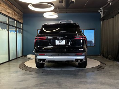 Used 2024 Chevrolet Traverse Z71 w/ Enhanced Driving Package image 4